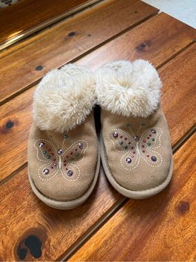 Kids Faux Fur Butterfly Slip-On Slippers - Tan